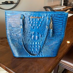 Brahmin hand bag. Like new. Barely used.